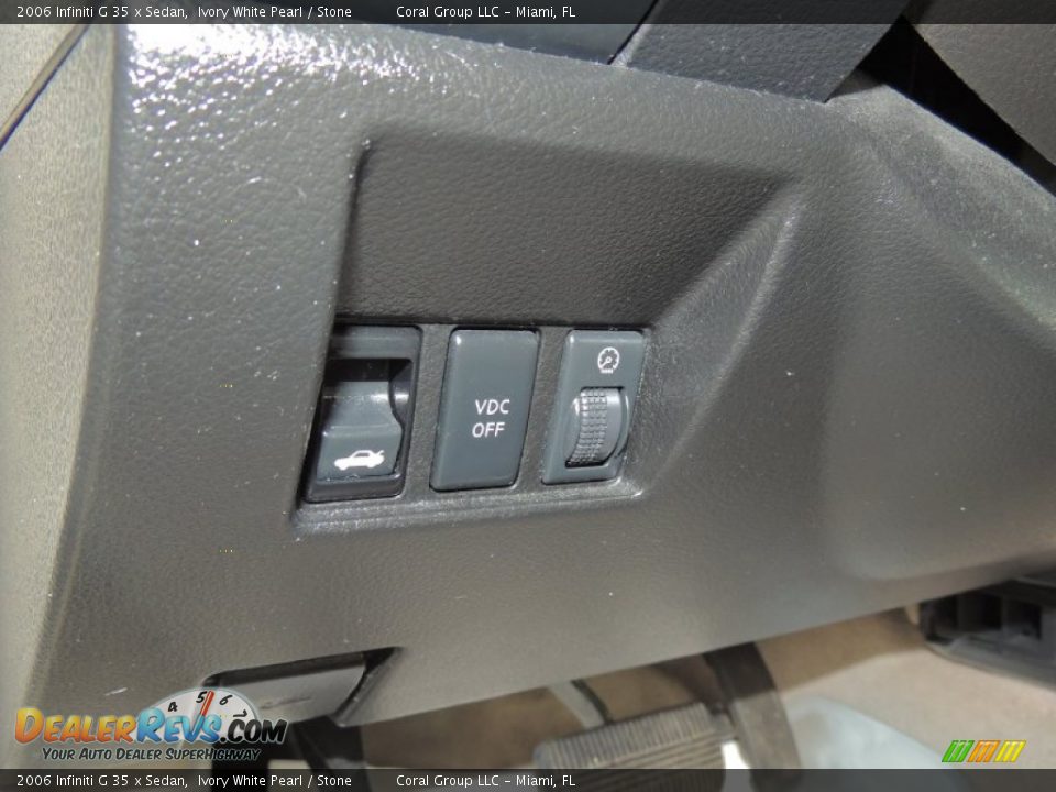 2006 Infiniti G 35 x Sedan Ivory White Pearl / Stone Photo #22