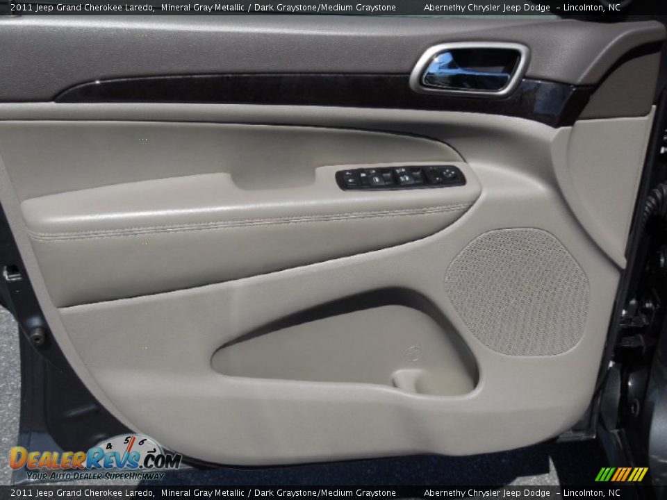 2011 Jeep Grand Cherokee Laredo Mineral Gray Metallic / Dark Graystone/Medium Graystone Photo #10
