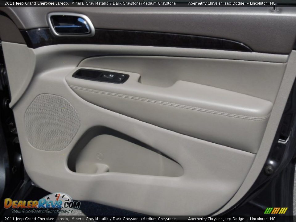2011 Jeep Grand Cherokee Laredo Mineral Gray Metallic / Dark Graystone/Medium Graystone Photo #20