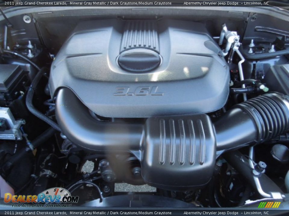 2011 Jeep Grand Cherokee Laredo Mineral Gray Metallic / Dark Graystone/Medium Graystone Photo #22