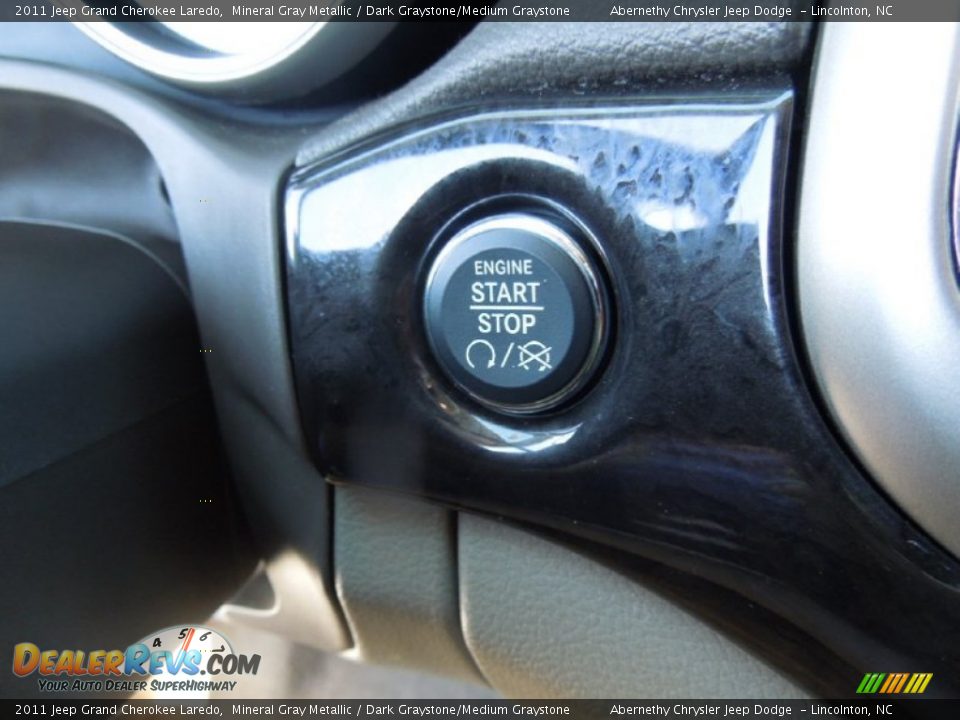 2011 Jeep Grand Cherokee Laredo Mineral Gray Metallic / Dark Graystone/Medium Graystone Photo #23