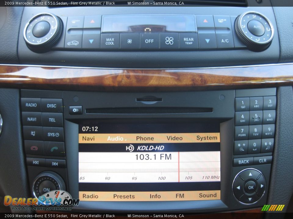 2009 Mercedes-Benz E 550 Sedan Flint Grey Metallic / Black Photo #24