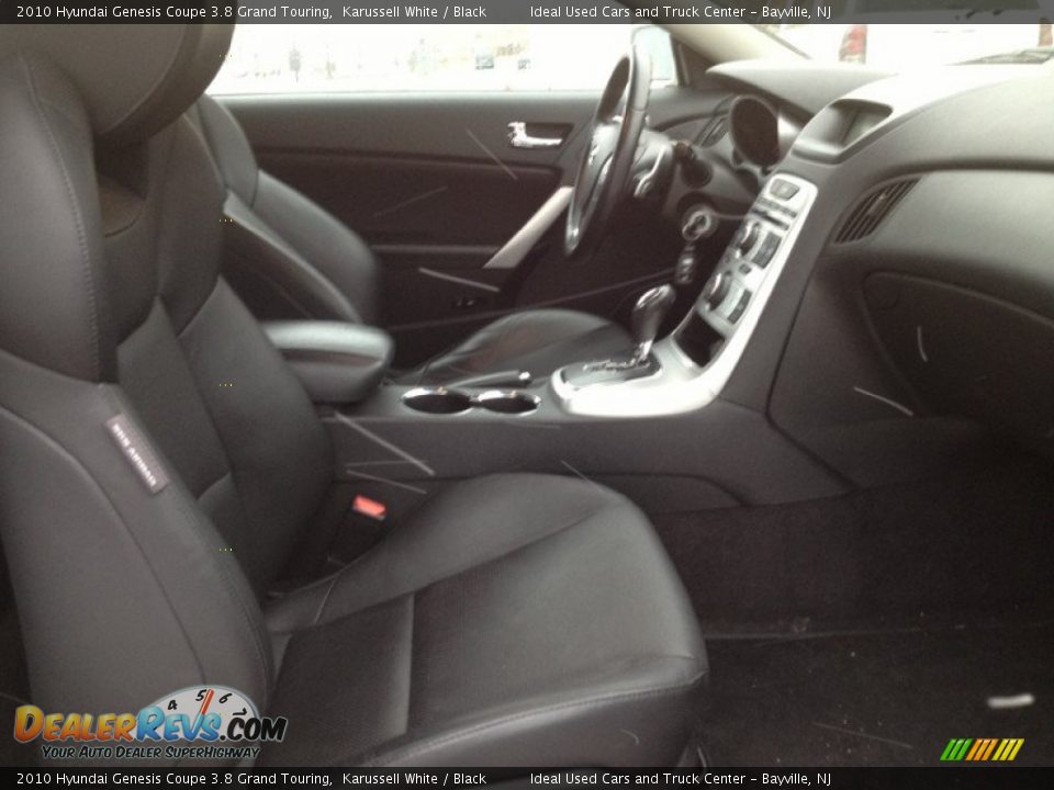 2010 Hyundai Genesis Coupe 3.8 Grand Touring Karussell White / Black Photo #4