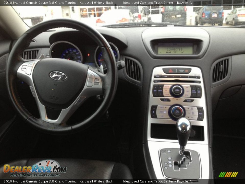 2010 Hyundai Genesis Coupe 3.8 Grand Touring Karussell White / Black Photo #5
