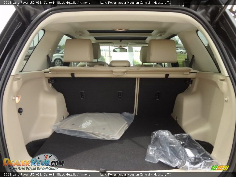 2013 Land Rover LR2 HSE Trunk Photo #12