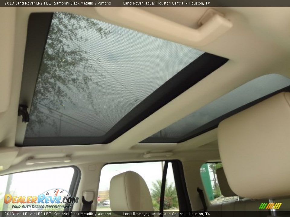 Sunroof of 2013 Land Rover LR2 HSE Photo #15