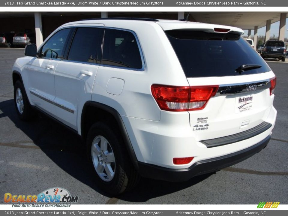 2013 Jeep Grand Cherokee Laredo 4x4 Bright White / Dark Graystone/Medium Graystone Photo #4