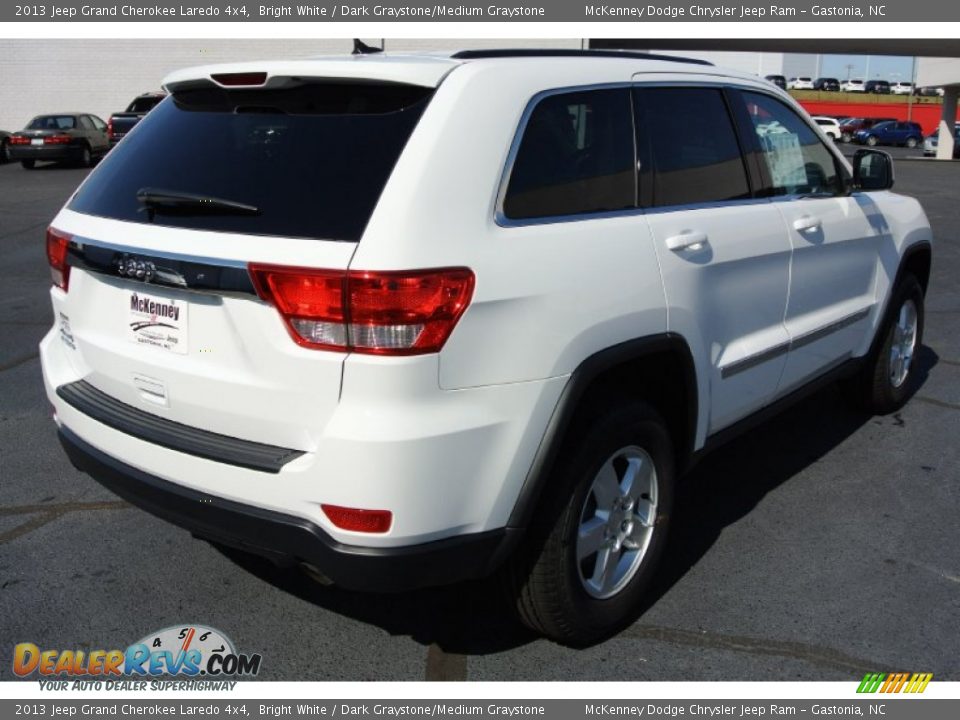 2013 Jeep Grand Cherokee Laredo 4x4 Bright White / Dark Graystone/Medium Graystone Photo #5