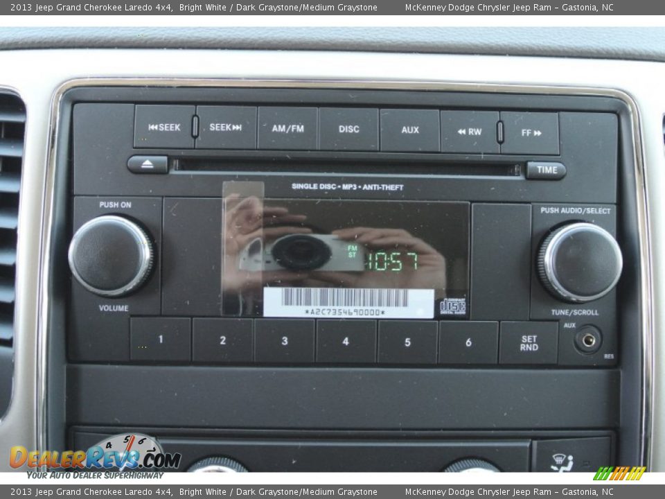 2013 Jeep Grand Cherokee Laredo 4x4 Bright White / Dark Graystone/Medium Graystone Photo #11