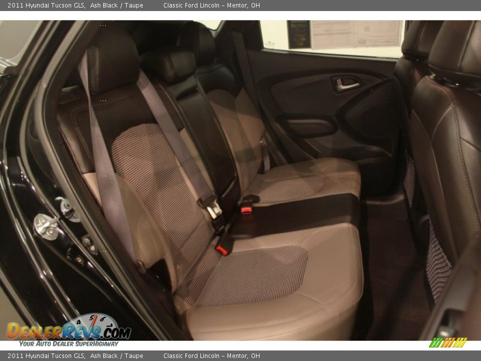 2011 Hyundai Tucson GLS Ash Black / Taupe Photo #18