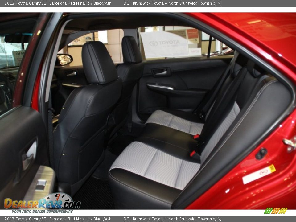 2013 Toyota Camry SE Barcelona Red Metallic / Black/Ash Photo #10
