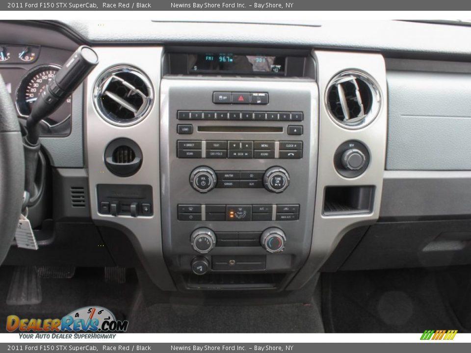 Controls of 2011 Ford F150 STX SuperCab Photo #14