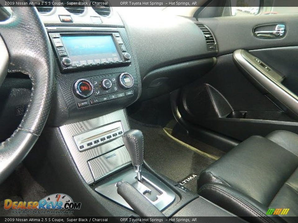 2009 Nissan Altima 2.5 S Coupe Super Black / Charcoal Photo #11