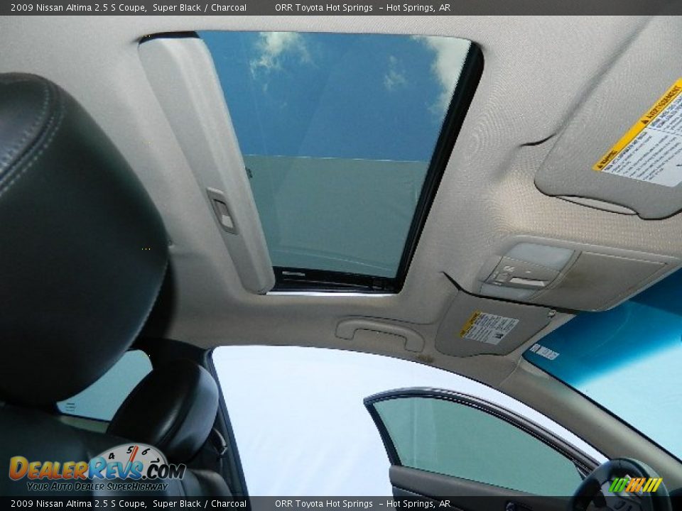 2009 Nissan Altima 2.5 S Coupe Super Black / Charcoal Photo #16