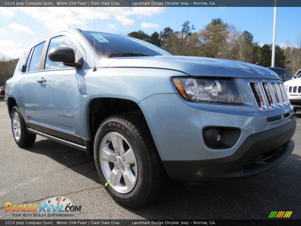 Front 3/4 View of 2014 Jeep Compass Sport Photo #4