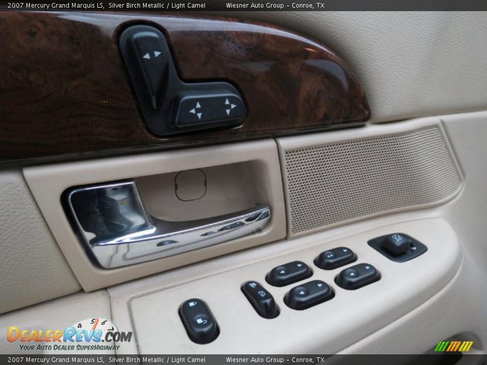 Controls of 2007 Mercury Grand Marquis LS Photo #11