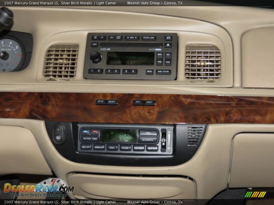 Controls of 2007 Mercury Grand Marquis LS Photo #20