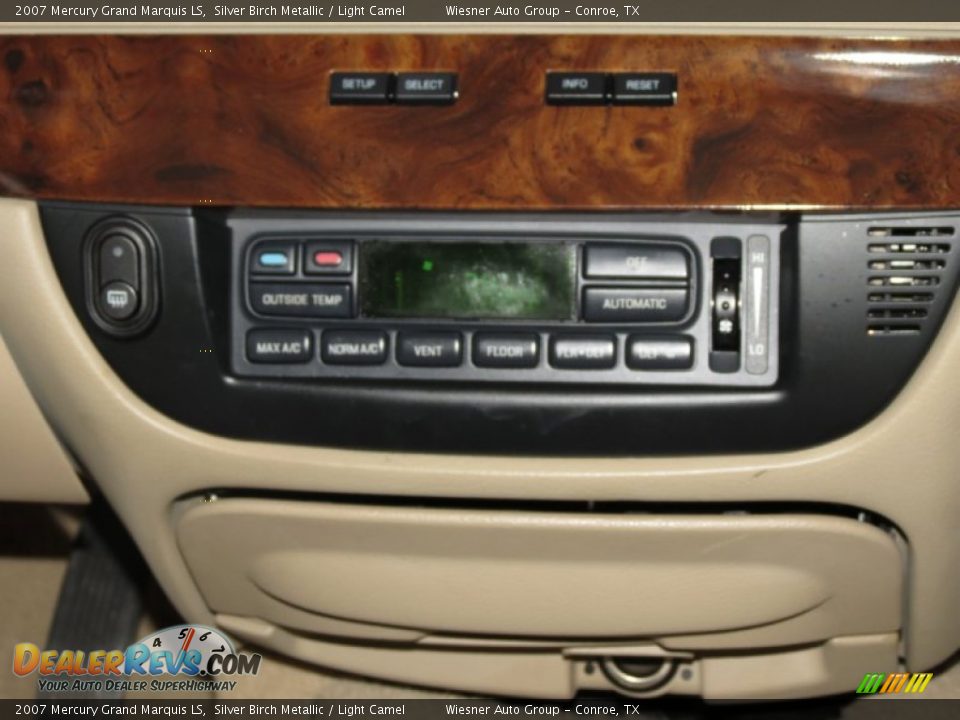 Controls of 2007 Mercury Grand Marquis LS Photo #22
