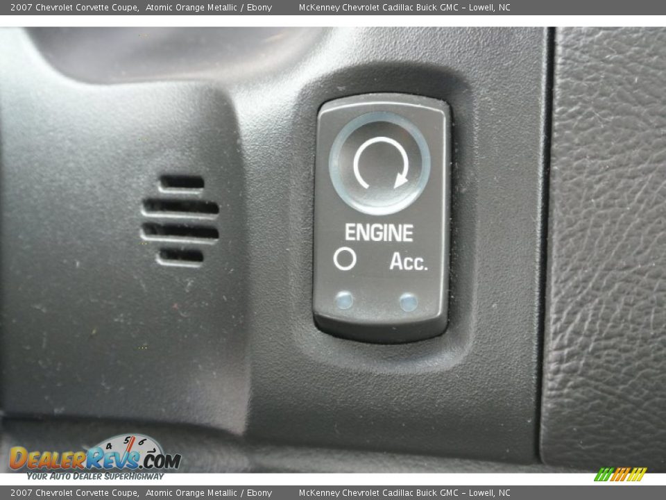 Controls of 2007 Chevrolet Corvette Coupe Photo #13