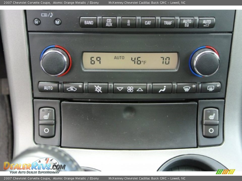 Controls of 2007 Chevrolet Corvette Coupe Photo #18