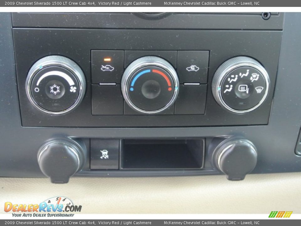 2009 Chevrolet Silverado 1500 LT Crew Cab 4x4 Victory Red / Light Cashmere Photo #12