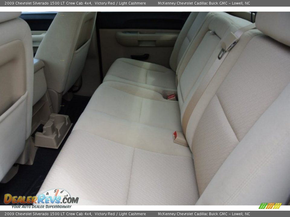 2009 Chevrolet Silverado 1500 LT Crew Cab 4x4 Victory Red / Light Cashmere Photo #16