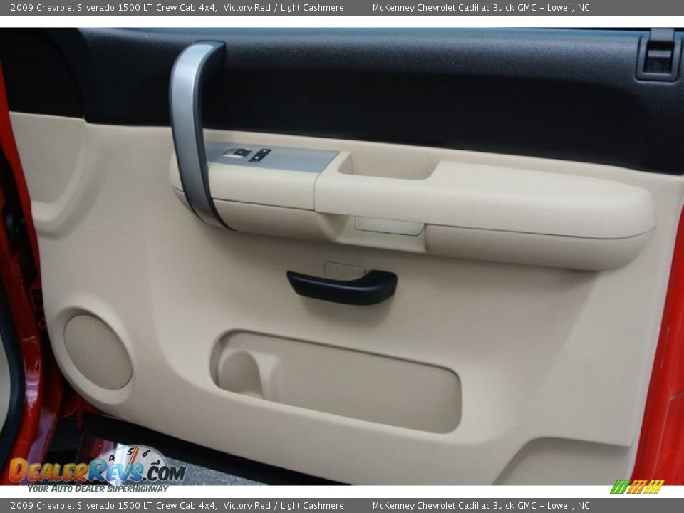 2009 Chevrolet Silverado 1500 LT Crew Cab 4x4 Victory Red / Light Cashmere Photo #20
