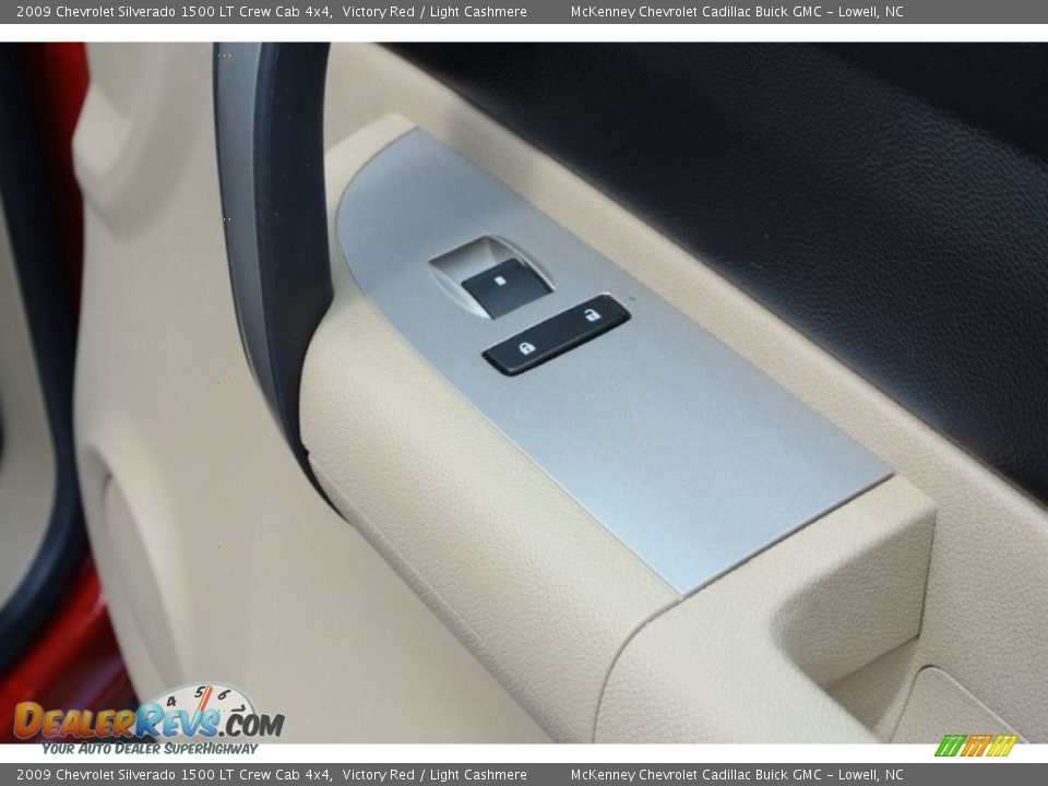 2009 Chevrolet Silverado 1500 LT Crew Cab 4x4 Victory Red / Light Cashmere Photo #21