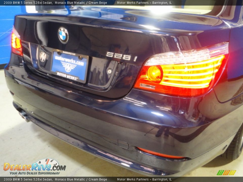 2009 BMW 5 Series 528xi Sedan Monaco Blue Metallic / Cream Beige Photo #33