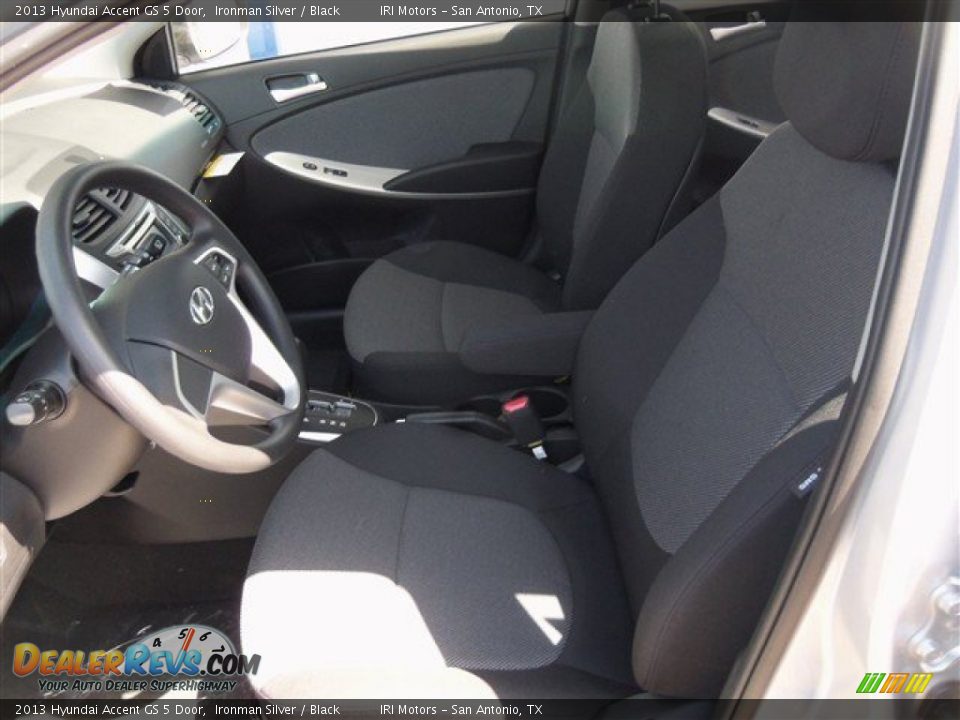 2013 Hyundai Accent GS 5 Door Ironman Silver / Black Photo #9