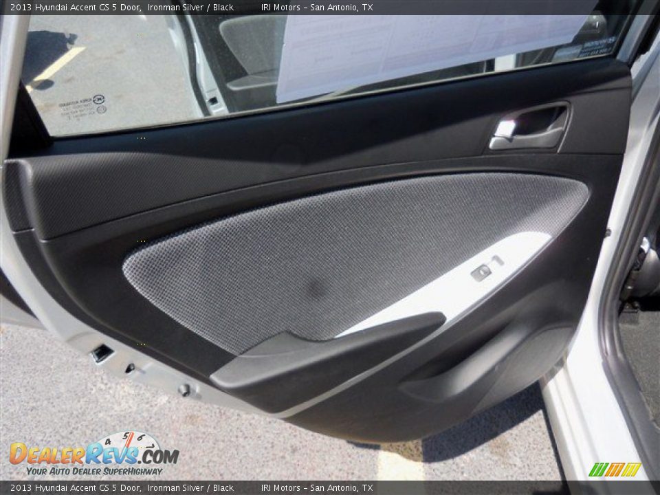2013 Hyundai Accent GS 5 Door Ironman Silver / Black Photo #10