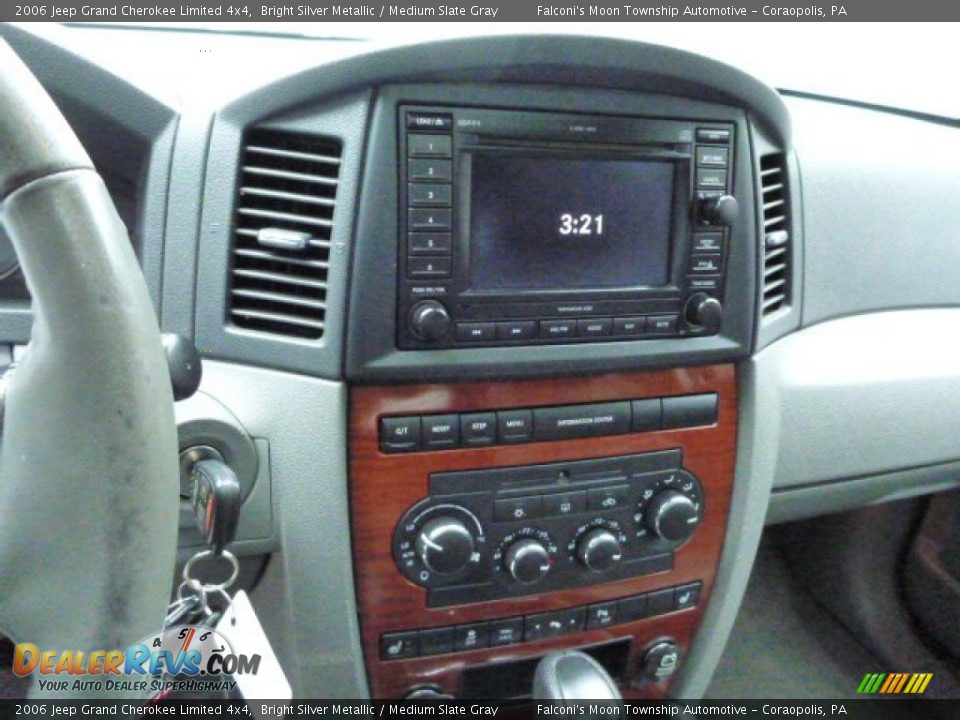 2006 Jeep Grand Cherokee Limited 4x4 Bright Silver Metallic / Medium Slate Gray Photo #23