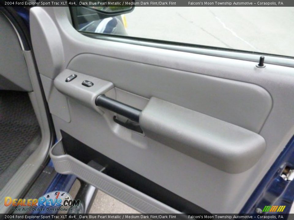 Door Panel of 2004 Ford Explorer Sport Trac XLT 4x4 Photo #12