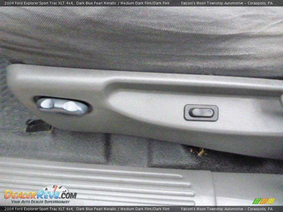 2004 Ford Explorer Sport Trac XLT 4x4 Dark Blue Pearl Metallic / Medium Dark Flint/Dark Flint Photo #22