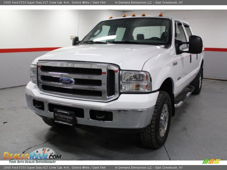 2005 Ford F250 Super Duty XLT Crew Cab 4x4 Oxford White / Dark Flint Photo #5