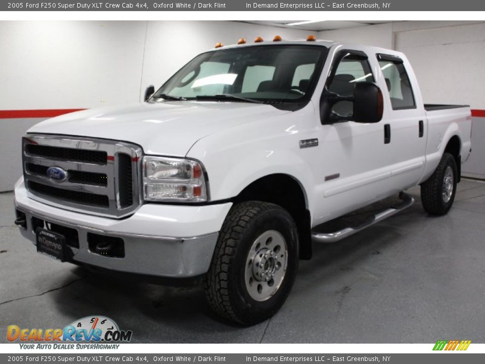 2005 Ford F250 Super Duty XLT Crew Cab 4x4 Oxford White / Dark Flint Photo #6