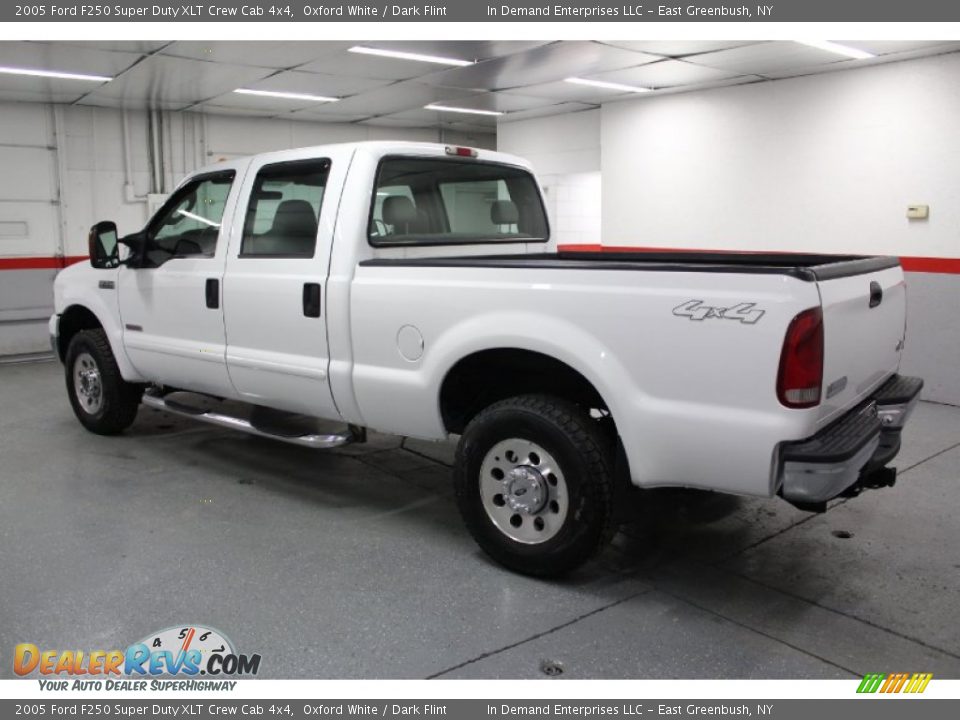 2005 Ford F250 Super Duty XLT Crew Cab 4x4 Oxford White / Dark Flint Photo #9