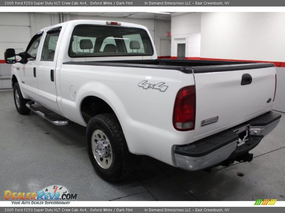 2005 Ford F250 Super Duty XLT Crew Cab 4x4 Oxford White / Dark Flint Photo #10