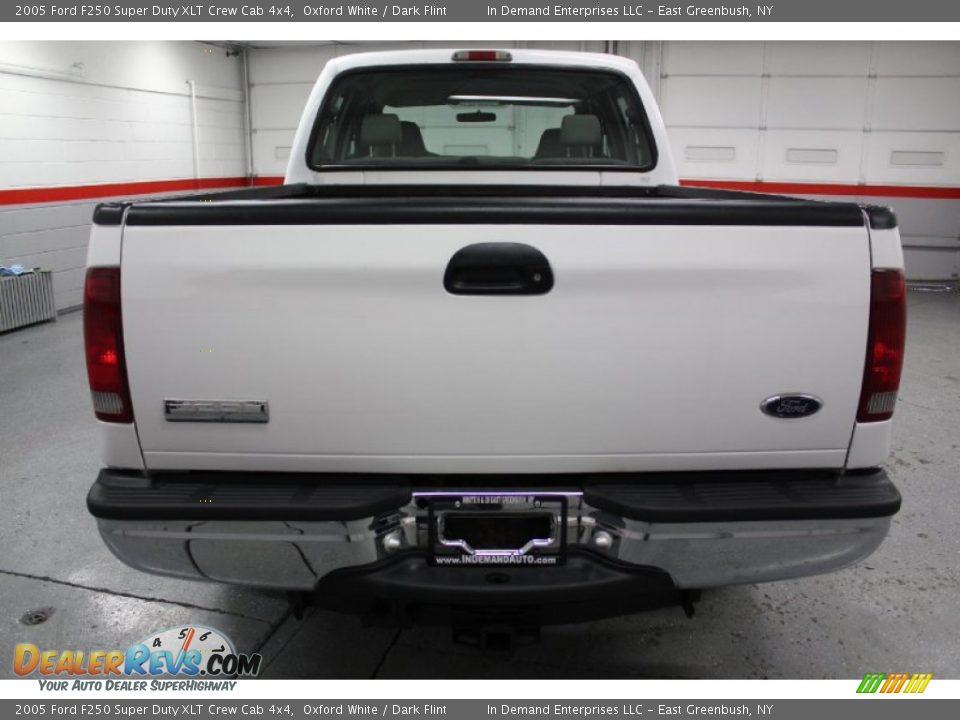 2005 Ford F250 Super Duty XLT Crew Cab 4x4 Oxford White / Dark Flint Photo #12