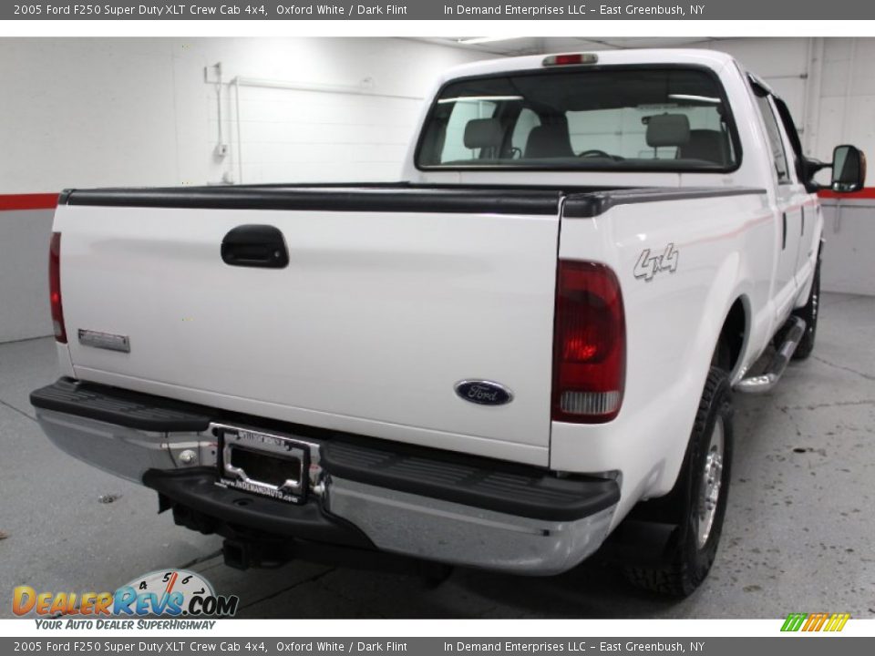 2005 Ford F250 Super Duty XLT Crew Cab 4x4 Oxford White / Dark Flint Photo #13