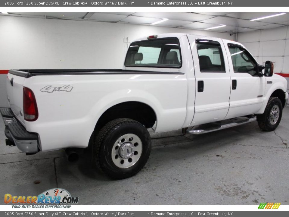 2005 Ford F250 Super Duty XLT Crew Cab 4x4 Oxford White / Dark Flint Photo #15