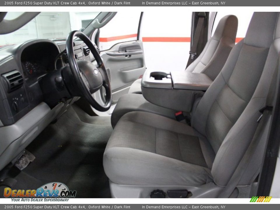 2005 Ford F250 Super Duty XLT Crew Cab 4x4 Oxford White / Dark Flint Photo #32