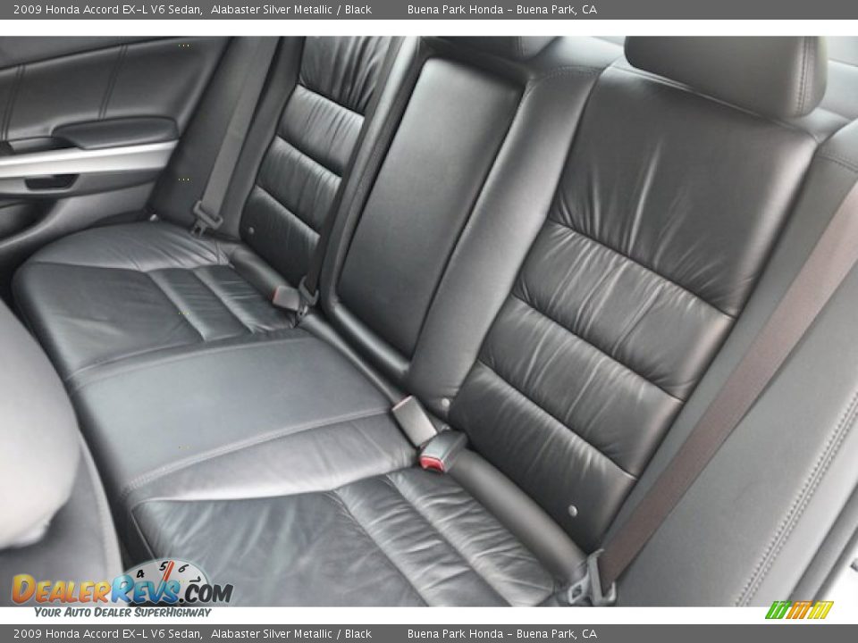 2009 Honda Accord EX-L V6 Sedan Alabaster Silver Metallic / Black Photo #17