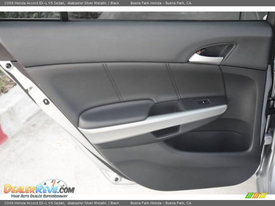 2009 Honda Accord EX-L V6 Sedan Alabaster Silver Metallic / Black Photo #29