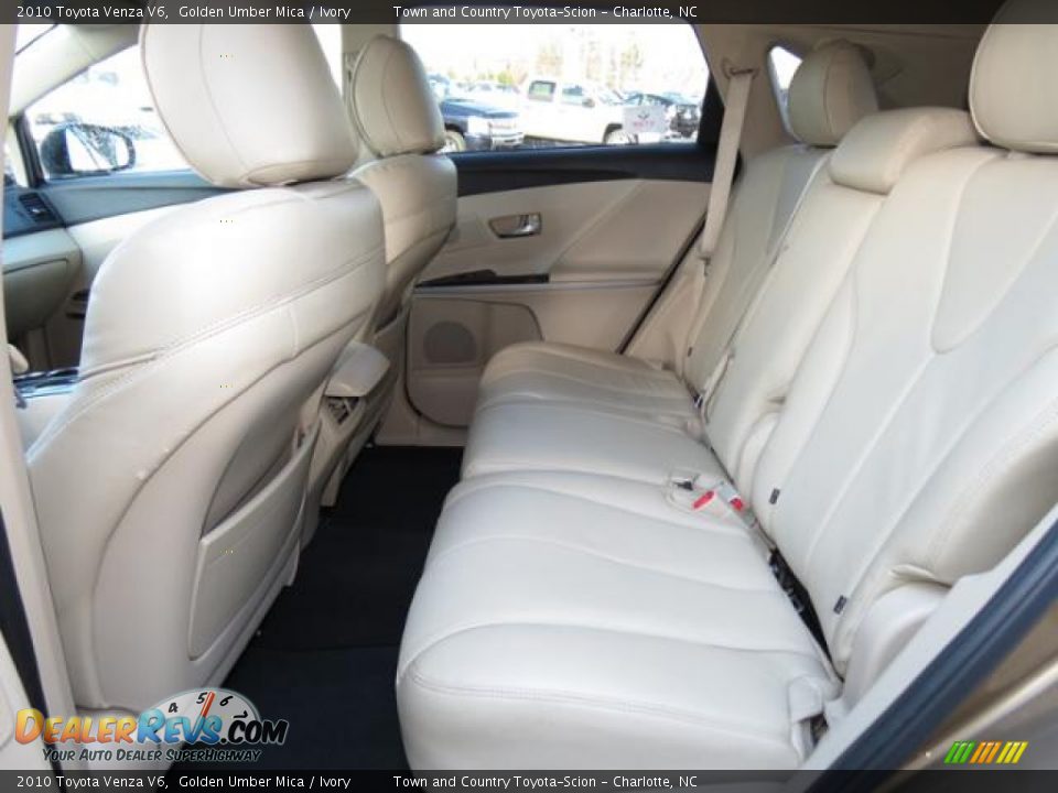 2010 Toyota Venza V6 Golden Umber Mica / Ivory Photo #6