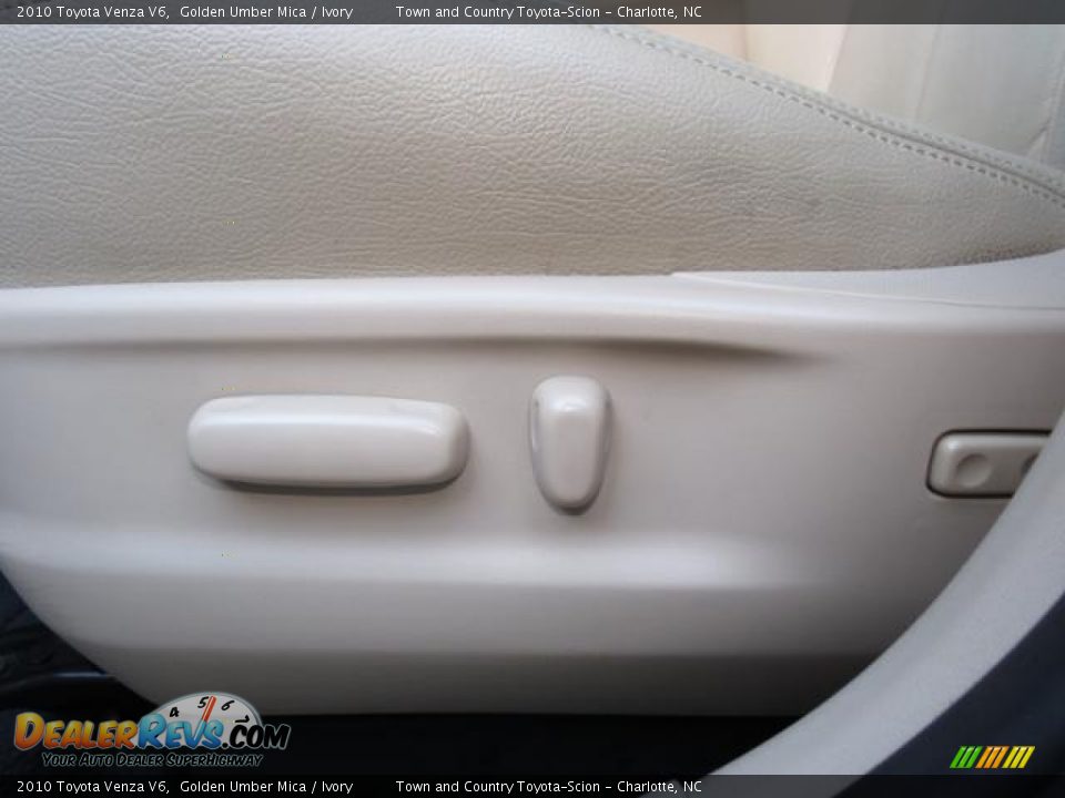 2010 Toyota Venza V6 Golden Umber Mica / Ivory Photo #9