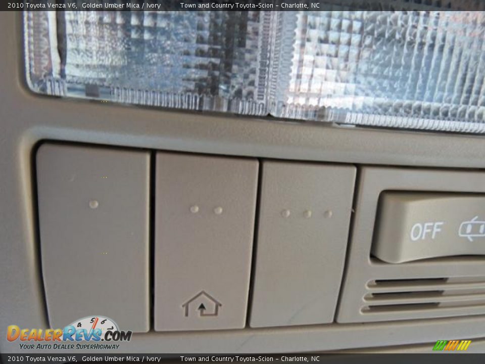 2010 Toyota Venza V6 Golden Umber Mica / Ivory Photo #16