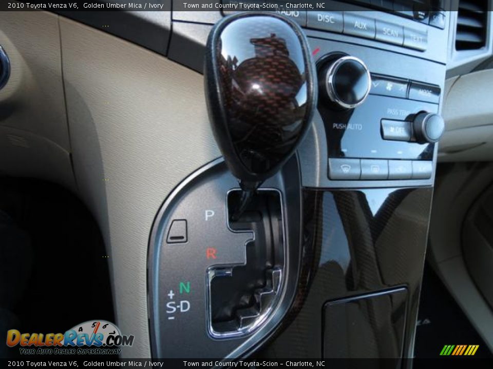 2010 Toyota Venza V6 Golden Umber Mica / Ivory Photo #19
