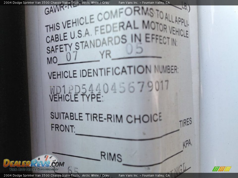 2004 Dodge Sprinter Van 3500 Chassis Stake Truck Arctic White / Gray Photo #7