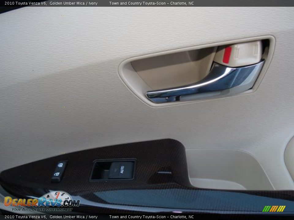 2010 Toyota Venza V6 Golden Umber Mica / Ivory Photo #28